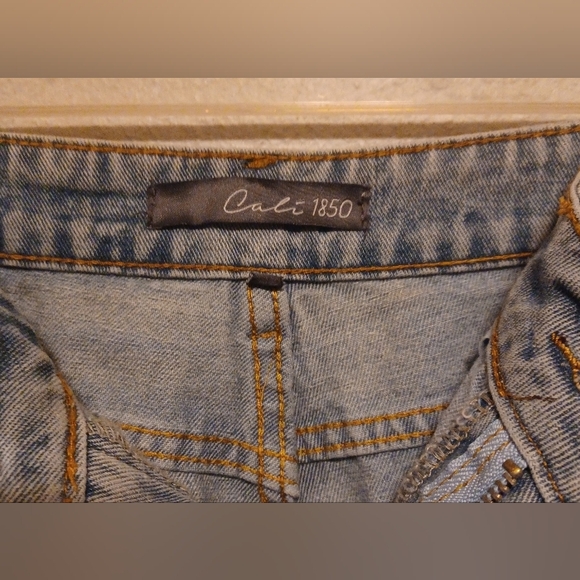 Cali 1850 Women's Denim Jeans Size 13/31 Cuffed NWT - Picture 5 of 13